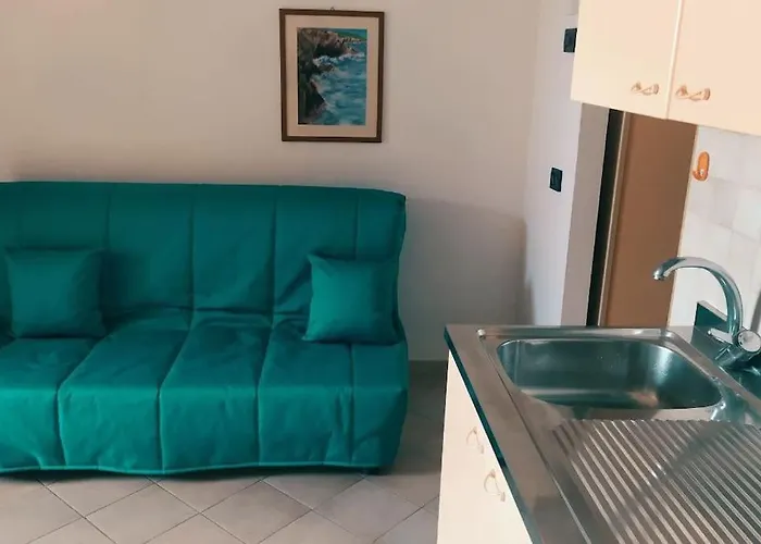 Nisportino, Elba. Bilocale Con Patio Vista Mare. Casale Gastagno