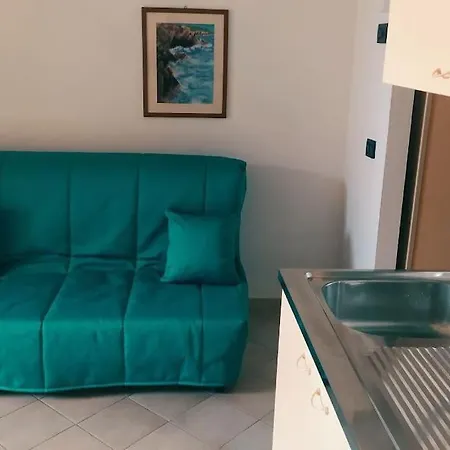Nisportino, Elba. Bilocale Con Patio Vista Mare. Casale Gastagno