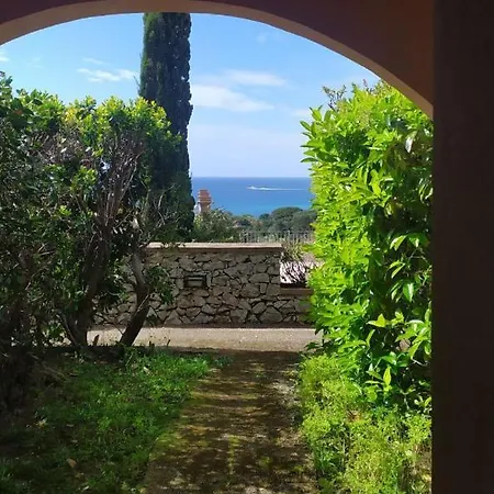 Vakantiehuis Nisportino, Elba. Bilocale Con Patio Vista Mare.