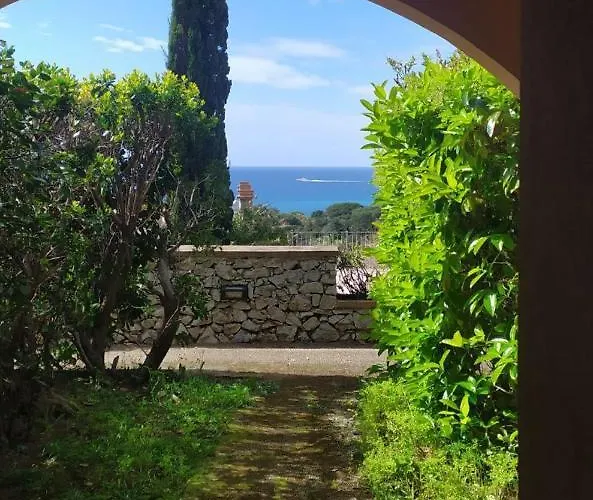 Vakantiehuis Nisportino, Elba. Bilocale Con Patio Vista Mare.