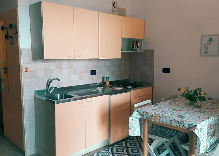 Vakantiehuis Nisportino, Elba. Bilocale Con Patio Vista Mare.