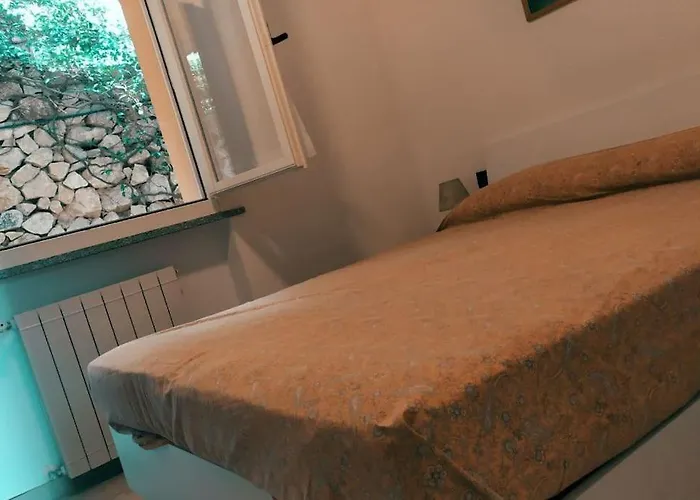 Nisportino, Elba. Bilocale Con Patio Vista Mare. Casale Gastagno